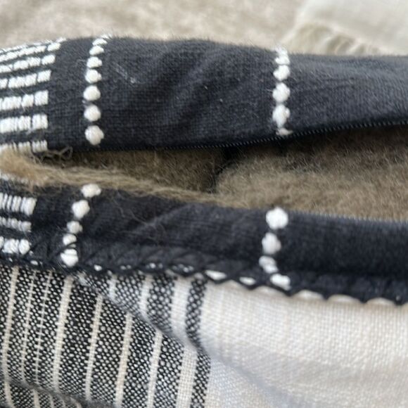 Decorative Pillow Decor Bundle (2) - Picture 7 of 7